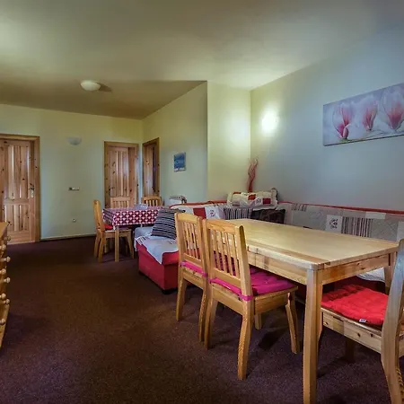 Privat Pod Lesom Apartment