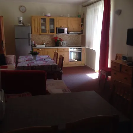 Apartment Privat Pod Lesom *