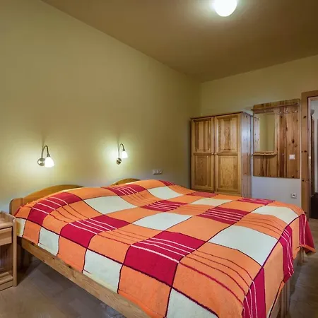 Privat Pod Lesom * Pavčina Lehota